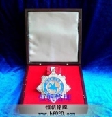 新周刊時(shí)代騎士勛章,藍(lán)色盛典時(shí)代騎士勛章,法國騎士勛章