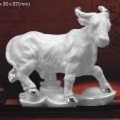 純銀生肖牛擺件定做、生肖牛純銀擺件定制